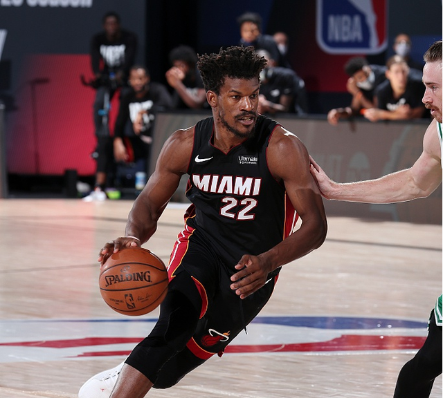 一个落在 一个落在