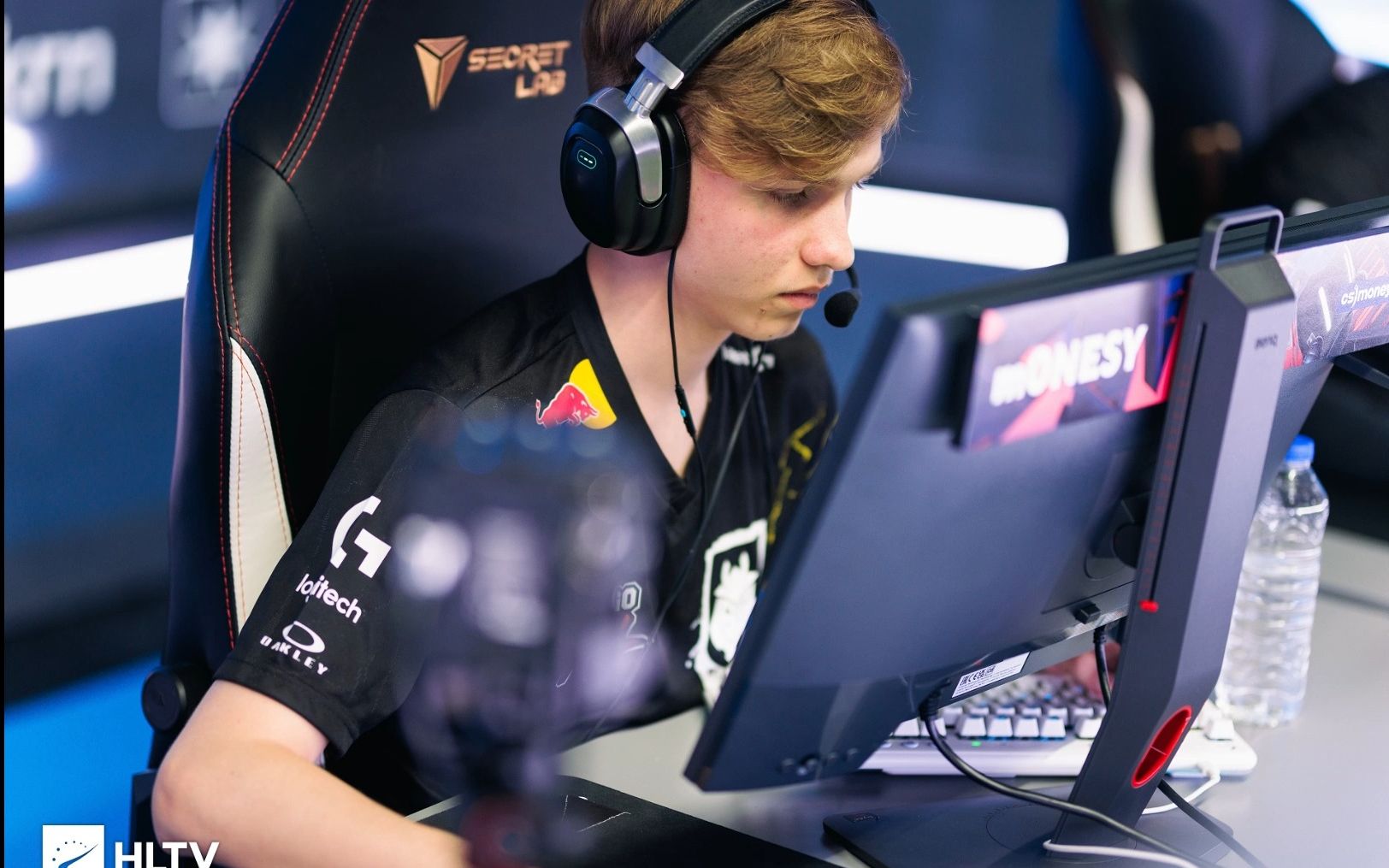 再把目光投 再把目光投